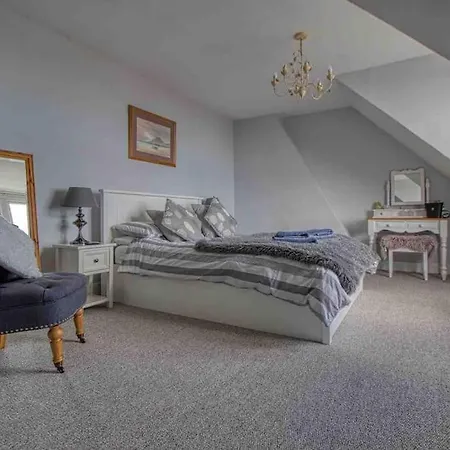 Large Character Home, Hot Tub, Beach 5 Min Walk Gorleston-On-Sea Exterior photo