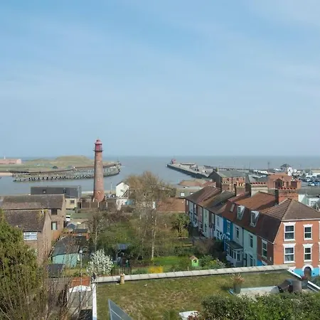 Large Character Home, Hot Tub, Beach 5 Min Walk Gorleston-On-Sea Exterior photo