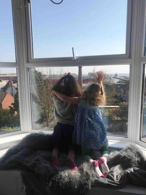 Large Character Home, Hot Tub, 5 Min Walk Holiday home Gorleston-On-Sea